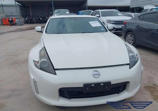 Nissan 370 Z cena 67380 przebieg: 103660, rok produkcji 2019 z Siewierz małe 67